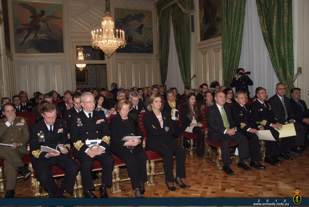 Invitados a la ceremonia en el Salón de Honor del Cuartel General de la Armada